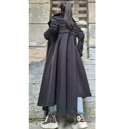 Extravagant Black Coat - Handmade clothing from AngelBySilvia - Top Designer Brands 